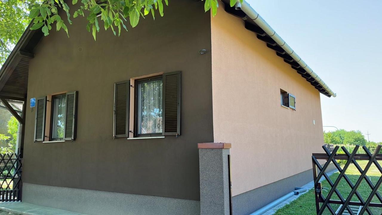 Turul -Kuca Za Odmor- Apartment Korod Exterior photo